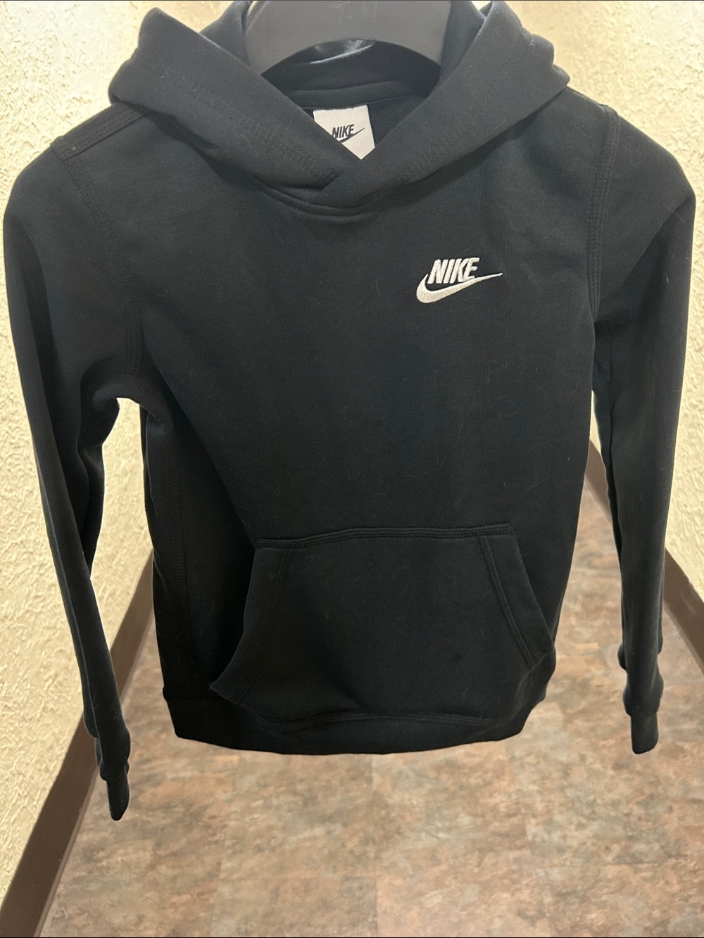 Nike Kids Boys/Girls Black Hoodie Sweatshirt BRAND NEW with TAG $45 Size SMALL